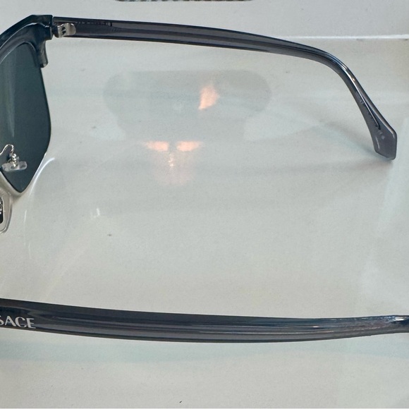 Versace Sunglasses - Picture 4 of 11